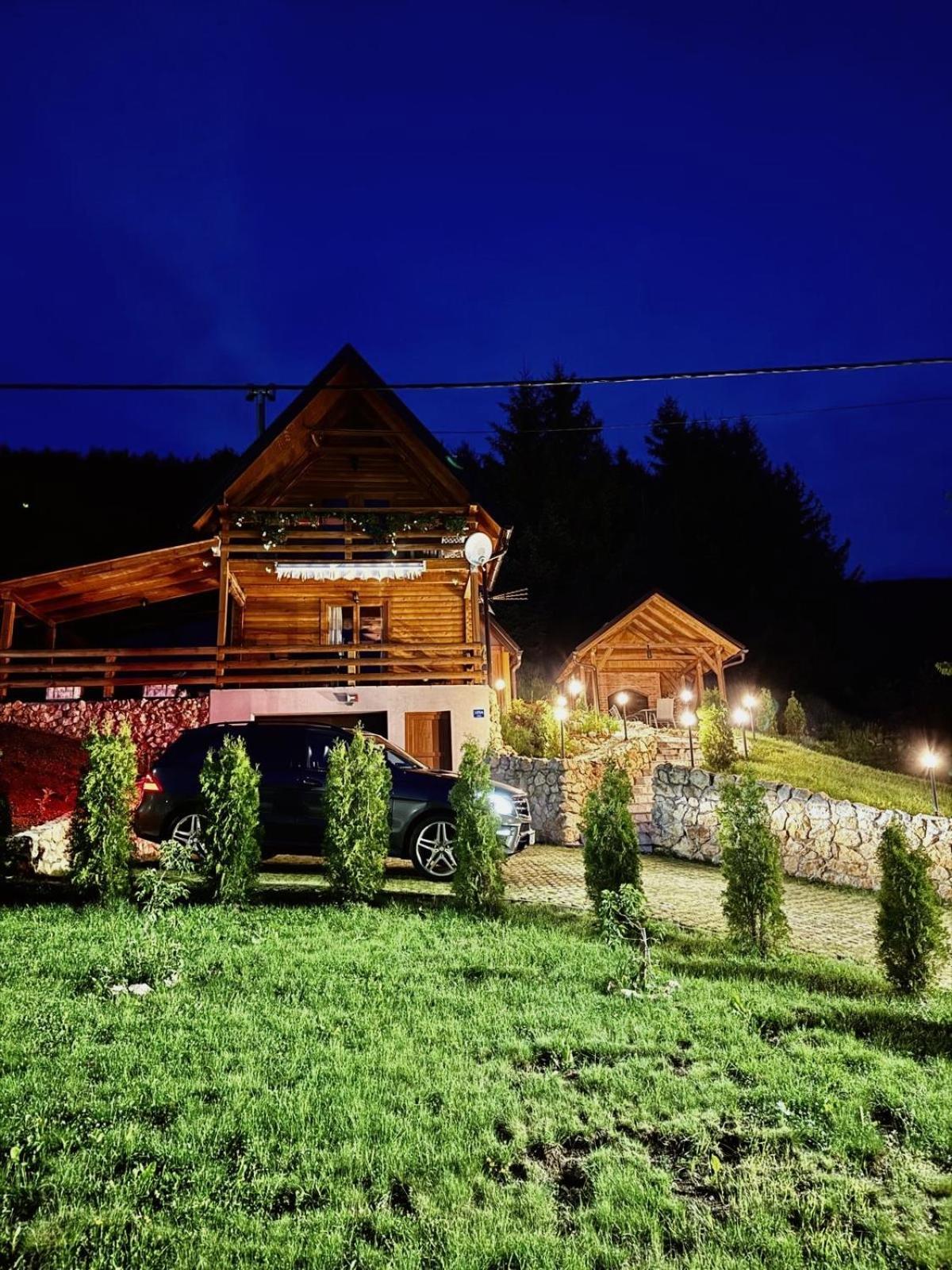 Casa Mia Resort คูเปรส ภายนอก รูปภาพ